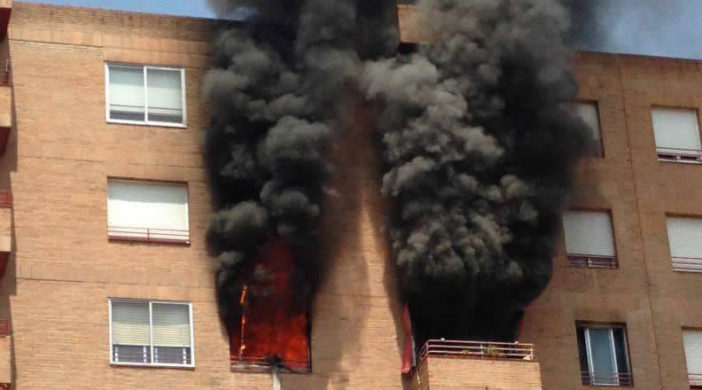 Fuego en un edificio